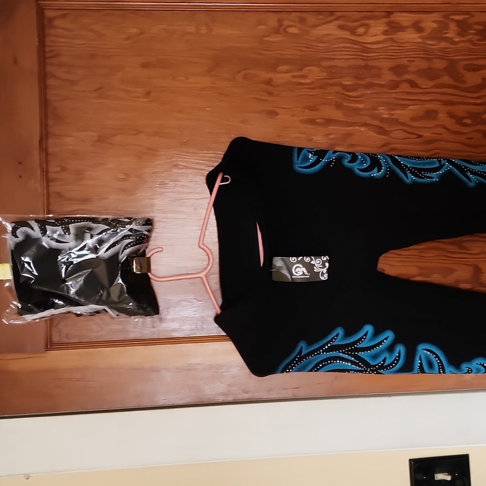 2 brand new one size leggings. Both brand new ,one in packaging  one not but new